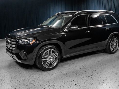 Certified 2026 Mercedes-Benz GLS 450 4MATIC image 1
