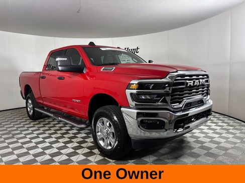 Used 2026 RAM 2500 Big Horn AWD/4WD image 4