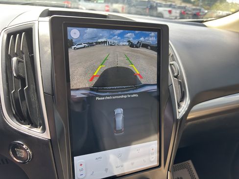 Used 2024 Ford Edge SEL w/ Convenience Package image 32