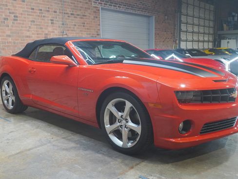Used 2013 Chevrolet Camaro SS w/ RS Package RWD image 2