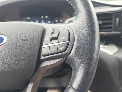 Used 2020 Ford Explorer XLT w/ Equipment Group 202A AWD/4WD image 22