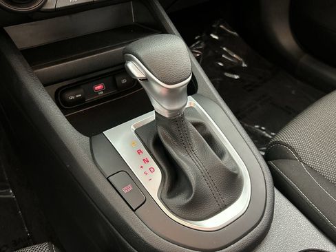 Used 2024 Kia Forte LXS w/ LXS Technology Package FWD image 15