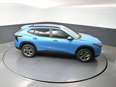 New 2026 Chevrolet Trax LT w/ Sunroof Package FWD image 35