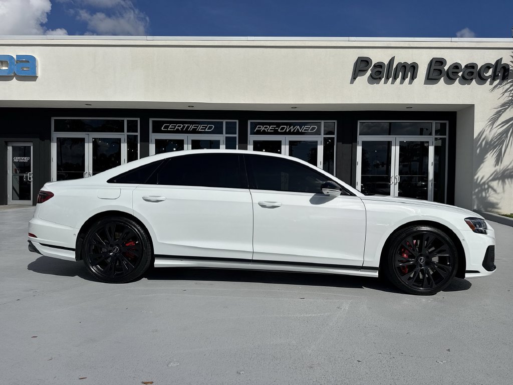 Used 2025 Audi S8 w/ Executive Package AWD/4WD image 23