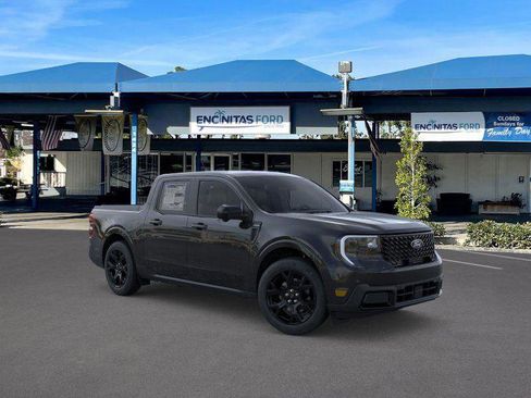 New 2025 Ford Maverick Lariat w/ Black Appearance Package image 7