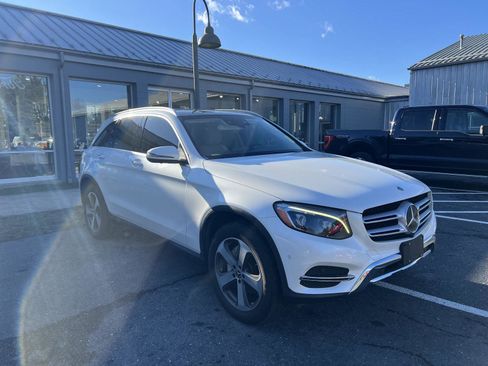 Used 2018 Mercedes-Benz GLC 300 4MATIC image 1