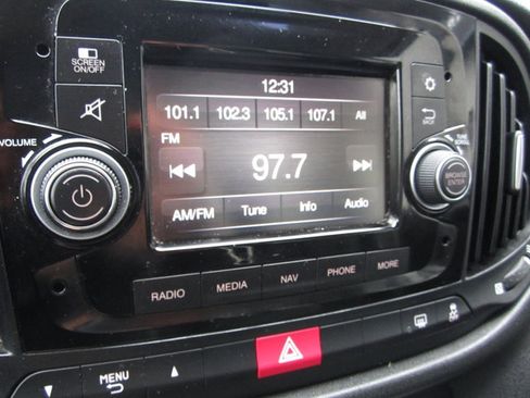 Used 2022 RAM ProMaster City Tradesman FWD image 17