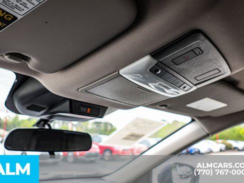 Used 2025 Nissan Rogue SV image 58