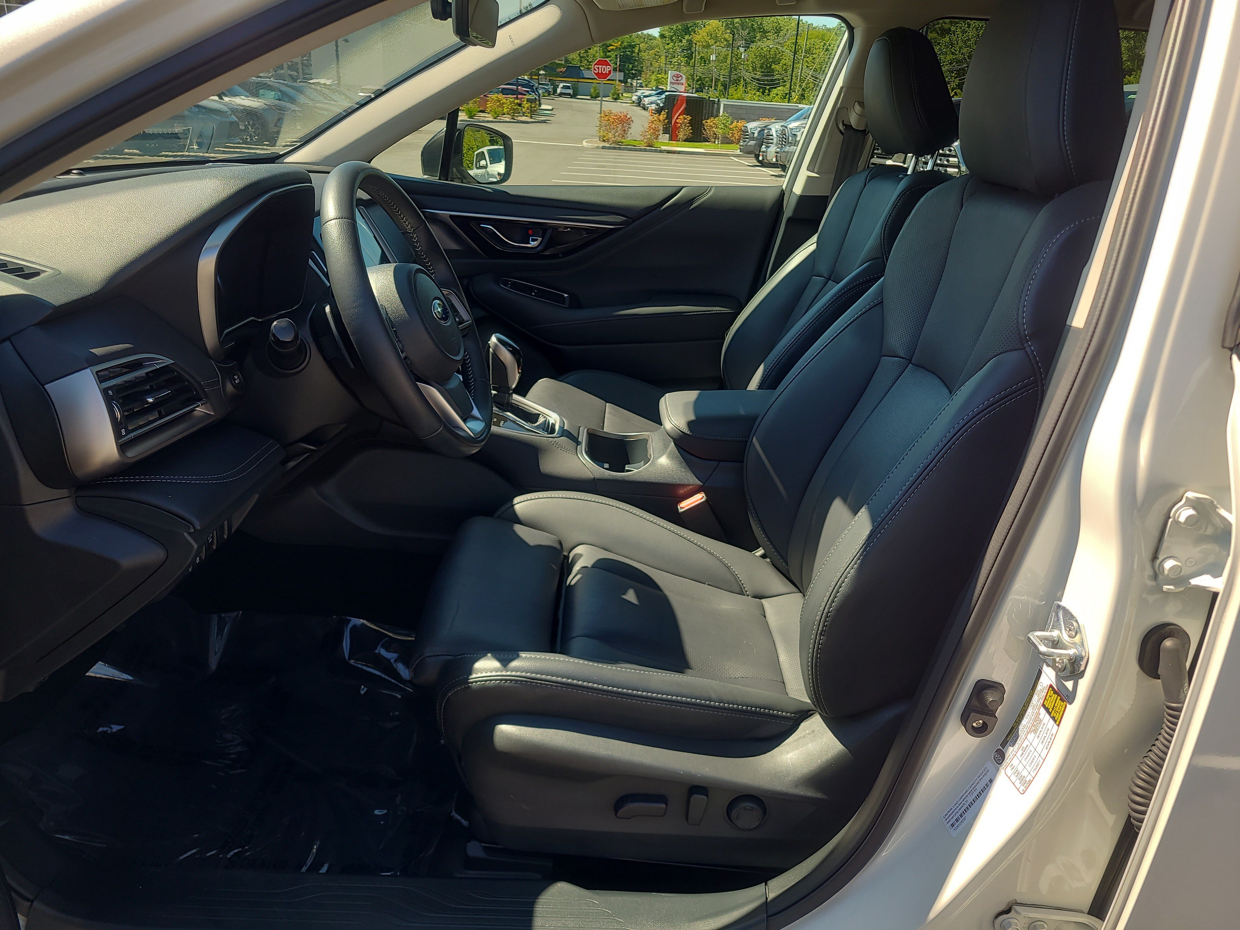 Used 2023 Subaru Outback Limited AWD/4WD image 16