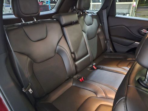 Used 2020 Jeep Cherokee Latitude Plus w/ Cold Weather Group image 28