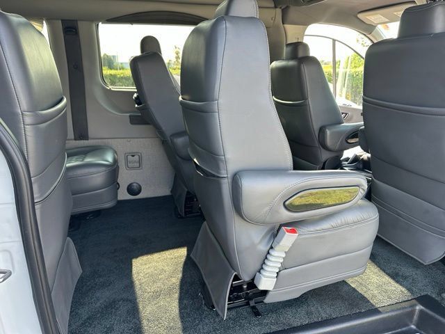 Used 2024 Ford Transit 150 Low Roof AWD image 18