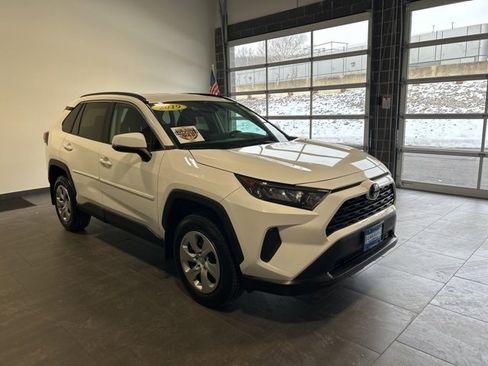 Used 2019 Toyota RAV4 LE image 13
