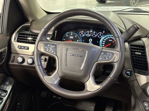Used 2019 GMC Yukon XL Denali w/ Denali Ultimate Package image 18