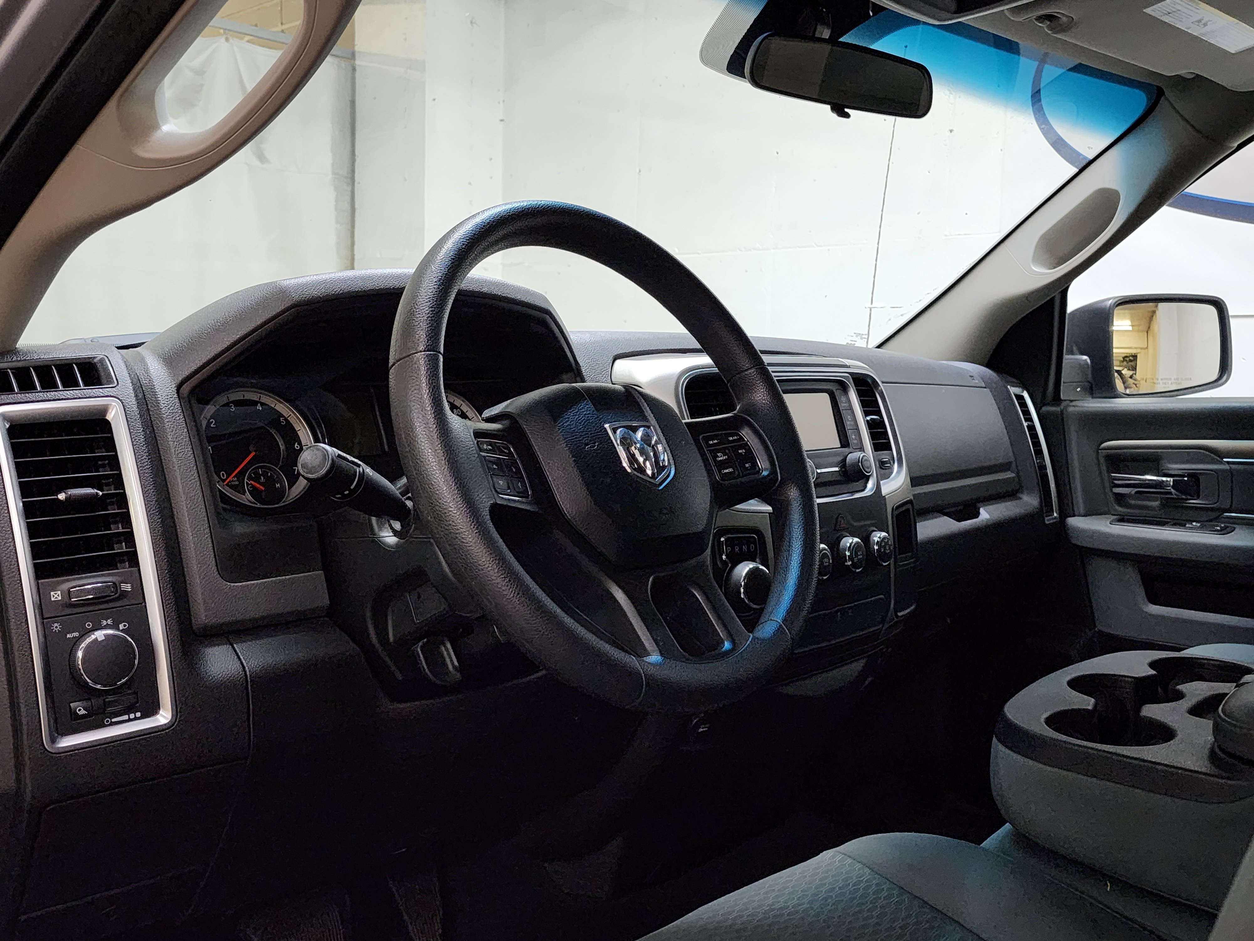 Used 2019 RAM 1500 Classic SLT AWD/4WD image 13