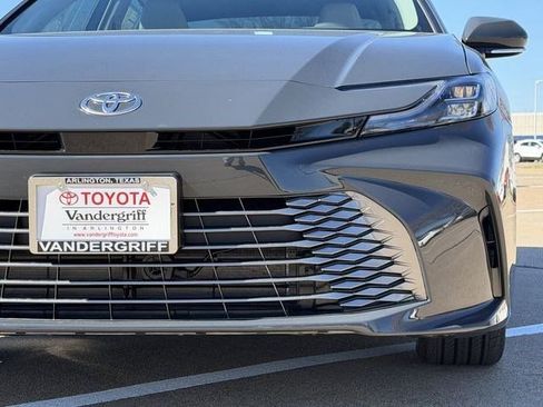 New 2026 Toyota Camry XLE image 9