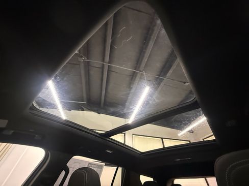 Certified 2025 Chevrolet Traverse LT w/ Sun and Wheel Package image 42