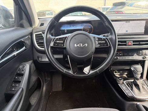 Used 2024 Kia Seltos S AWD/4WD image 12