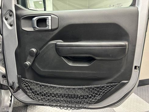 Used 2018 Jeep Wrangler Sport AWD/4WD image 21