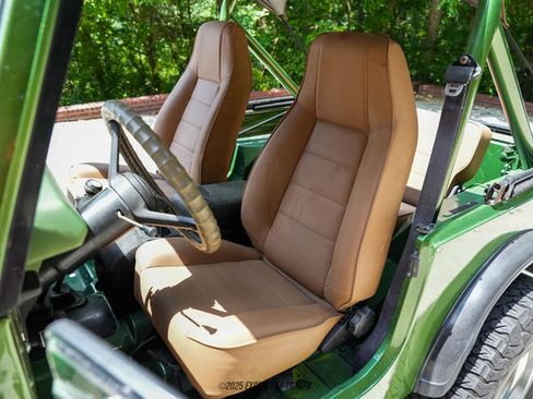 Used 1986 Jeep CJ 7 image 39