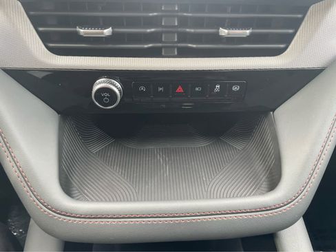 Used 2026 Ford Explorer Active image 24