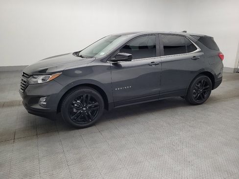 Used 2021 Chevrolet Equinox LT image 2