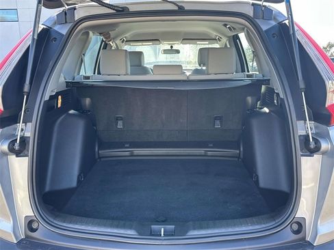 Used 2018 Honda CR-V LX image 8