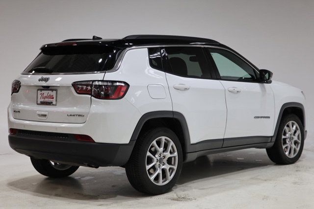 Used 2025 Jeep Compass Limited AWD/4WD image 6