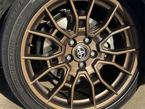 Used 2023 Toyota Camry SE image 9