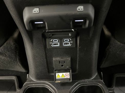 Used 2022 Jeep Wrangler Unlimited Sport image 21