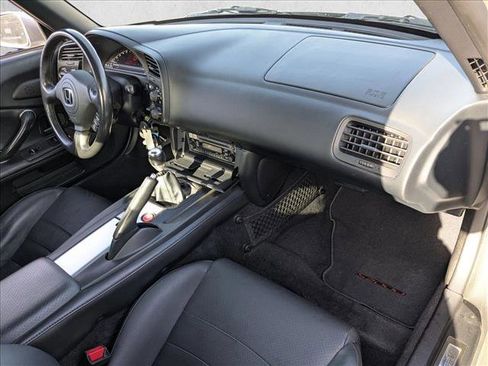 Used 2005 Honda S2000 image 16