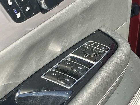 Certified 2026 Cadillac Vistiq Sport w/ LPO, Floor Liner Package AWD/4WD image 25