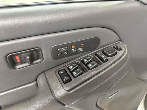 Used 2004 Chevrolet Silverado 2500 LT w/ Skid Plate Package AWD/4WD image 21