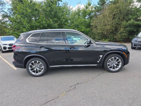 New 2026 BMW X5 xDrive40i w/ Climate Comfort Package AWD/4WD image 2