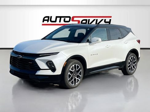 Used 2024 Chevrolet Blazer RS w/ Driver Confidence II Package AWD/4WD image 3