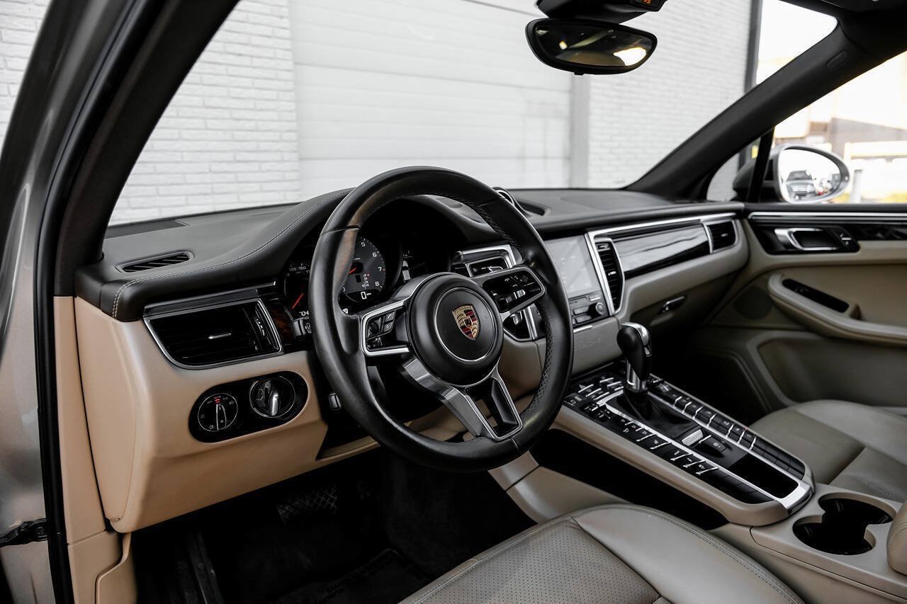 Used 2018 Porsche Macan S AWD/4WD image 3