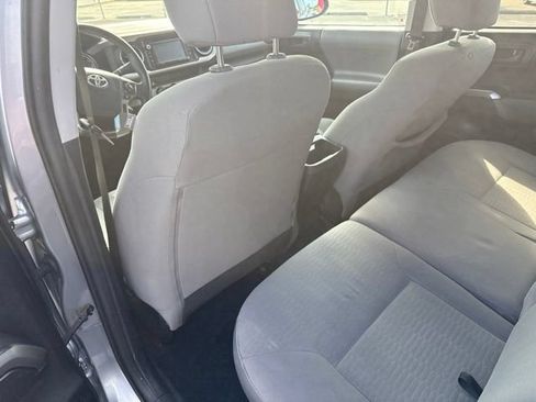 Used 2019 Toyota Tacoma TRD Sport AWD/4WD image 20