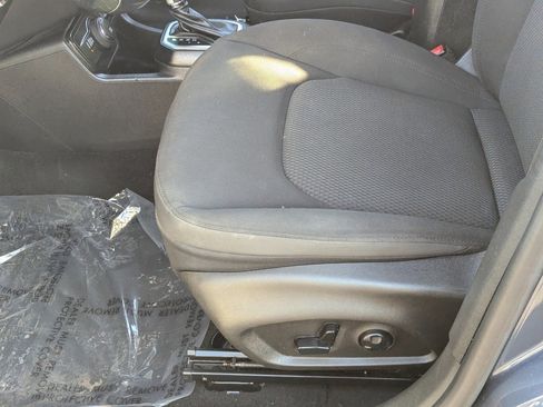 Used 2020 Jeep Renegade Altitude w/ UConnect 8.4 Nav Group image 21