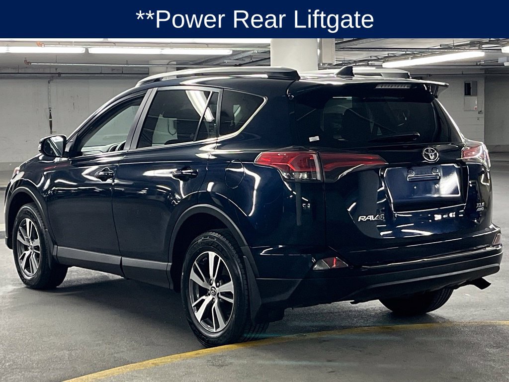 Used 2017 Toyota RAV4 XLE AWD/4WD image 5