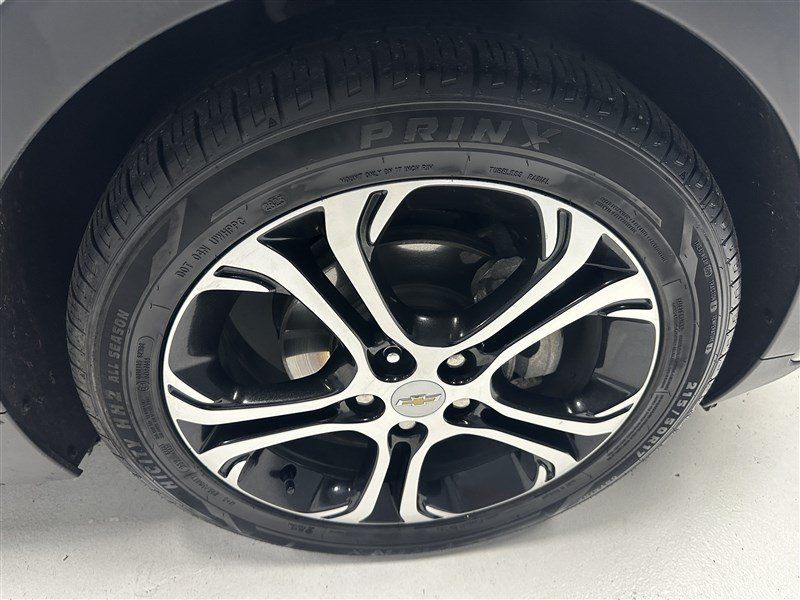 Used 2020 Chevrolet Bolt Premier w/ Infotainment Package FWD image 14
