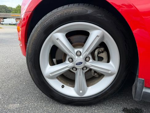 Used 2011 Ford Mustang GT RWD image 31