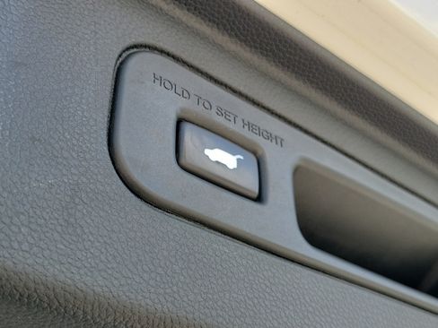 Certified 2024 Honda Pilot EX-L image 7