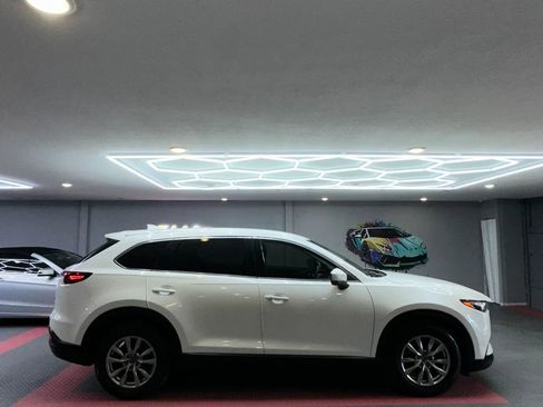 Used 2018 MAZDA CX-9 Touring image 7