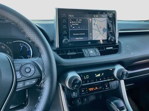 Used 2020 Toyota RAV4 Limited w/ Limited Grade Weather Package AWD/4WD image 15