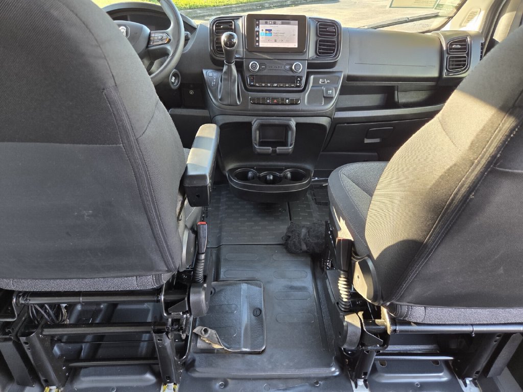 Used 2025 RAM ProMaster 2500 w/ Convenience Group FWD image 32