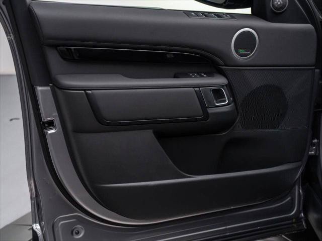 New 2026 Land Rover Discovery S AWD/4WD image 24