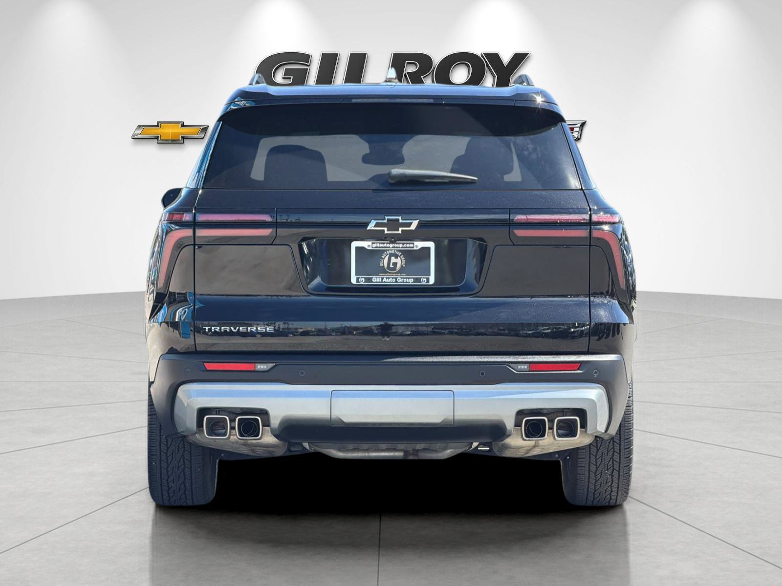Used 2025 Chevrolet Traverse LT w/ Enhanced Driving Package FWD image 4