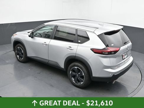 Used 2025 Nissan Rogue SV AWD/4WD image 43