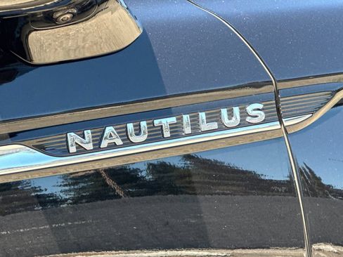 Used 2023 Lincoln Nautilus Reserve w/ Equipment Group 201A AWD/4WD image 27