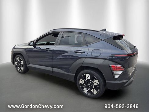 Used 2024 Hyundai Kona SEL FWD image 3