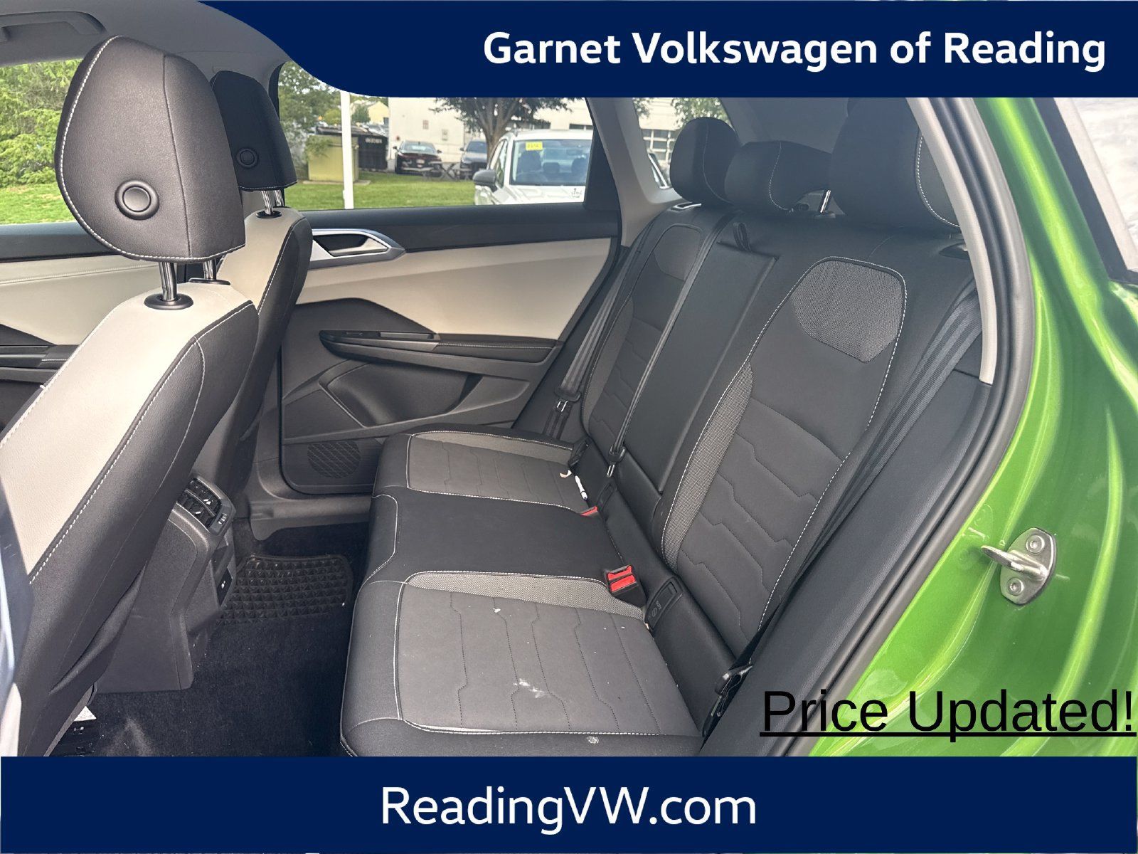 Used 2025 Volkswagen Taos SE w/ Panoramic Sunroof Package AWD/4WD image 14